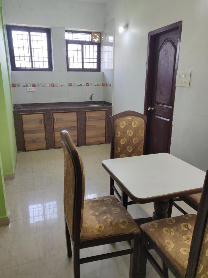 Apple Rosa Hotel 3*